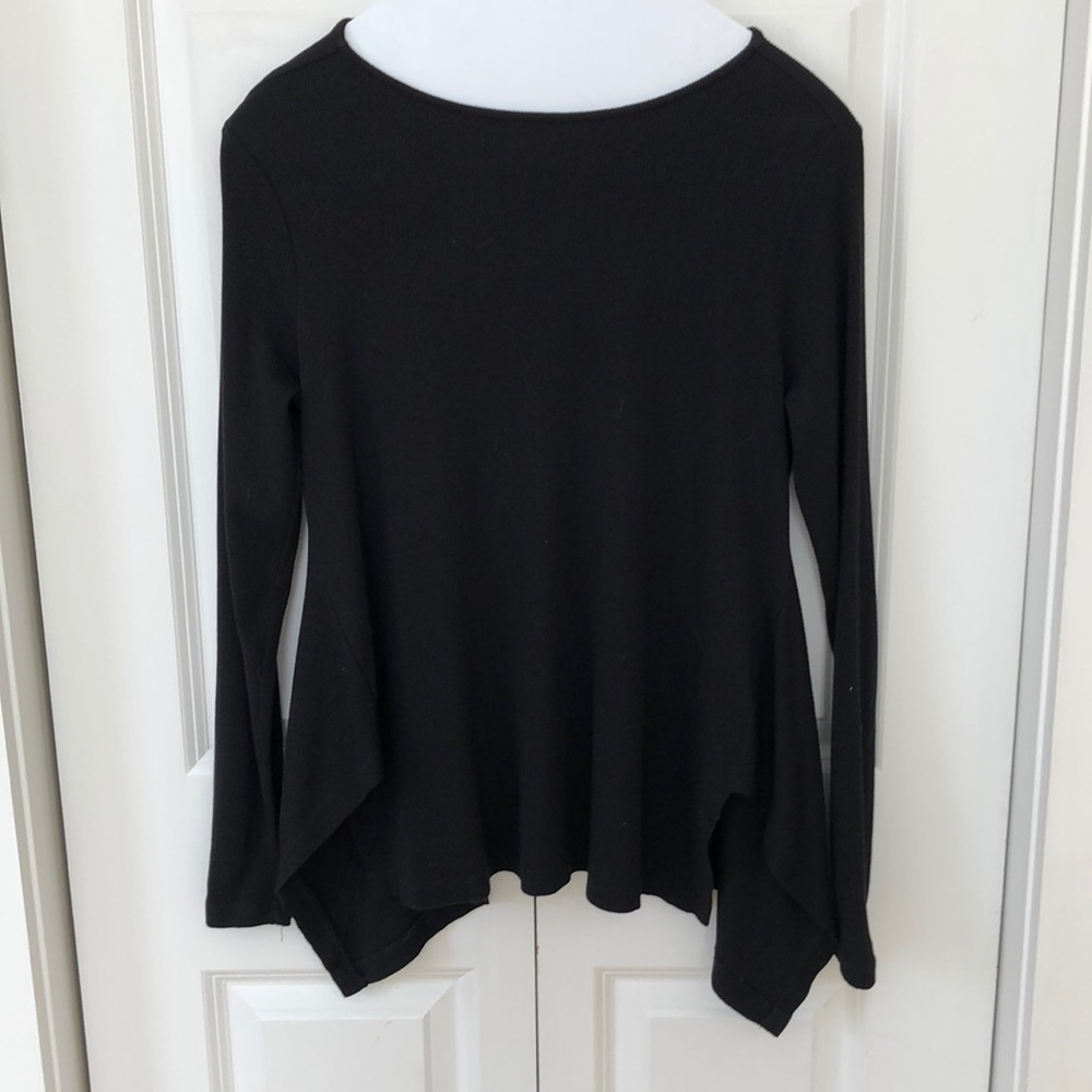 Westbound Shark Bite Hem Top